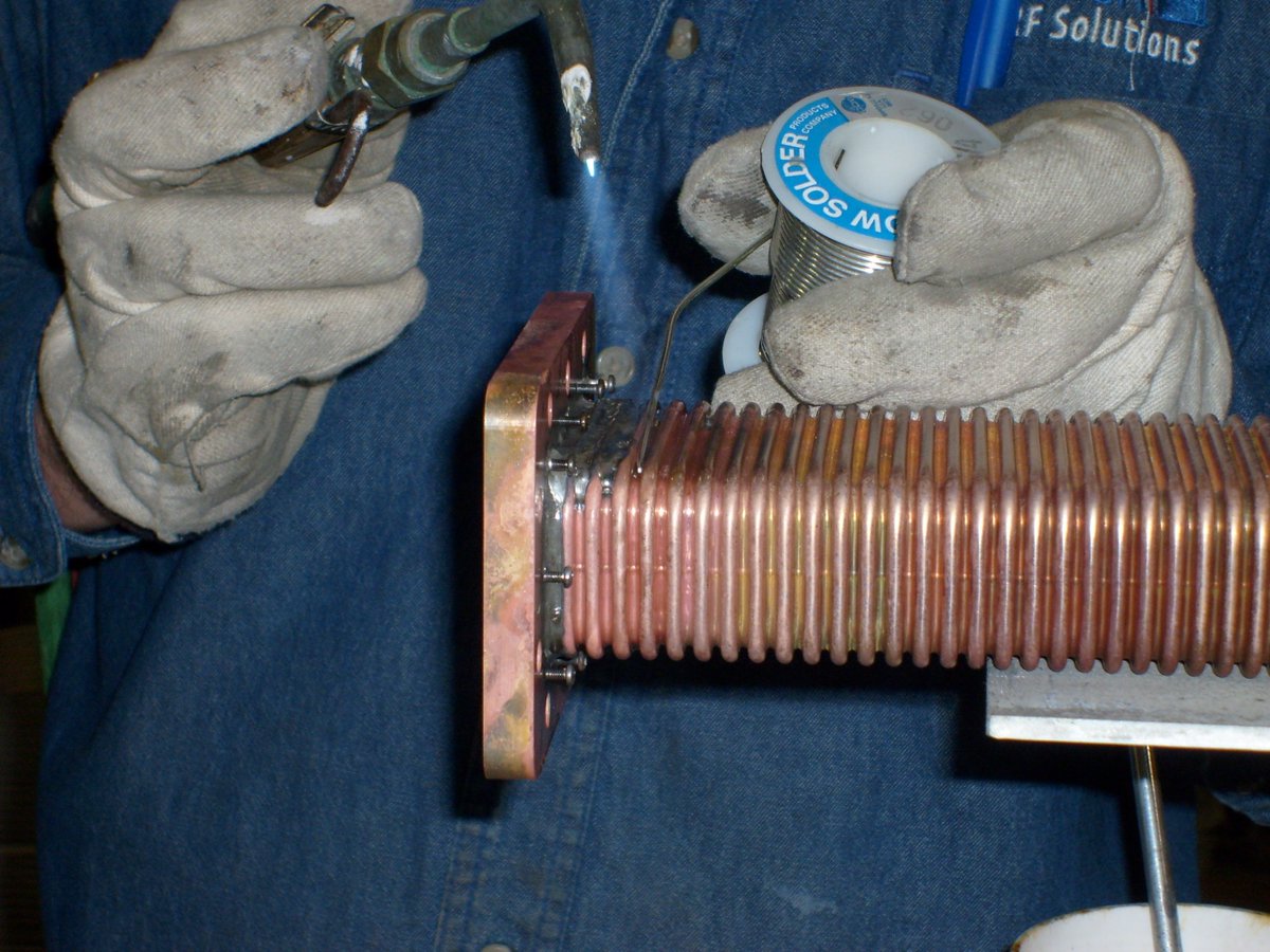 MegaRFSolutions's tweet photo. For flexible waveguide, we braze the seam off-center. This assures excellent electrical performance for high power applications, improves joint longevity and eliminates the potential for splitting or leaking. #MegaMonday #FlexibleWaveguide #ManufacturingMonday https://t.co/dBxmiETUL2