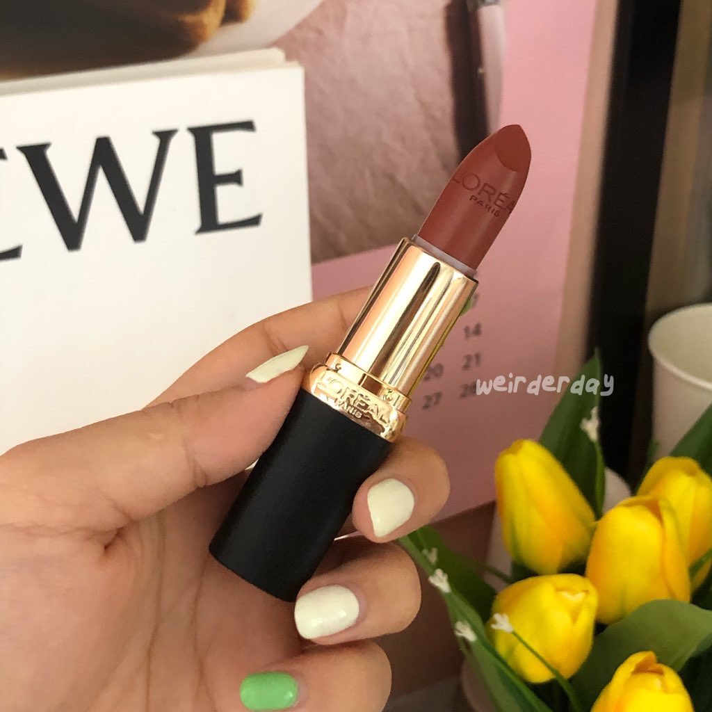 weirderday__'s tweet image. Loreal color riche
298 brick planet สีนี้เริ่ดเป็นโทนนู้ดออกชมพูส้ม สีเรียบร้อยมาก ใช้ได้ทุกโอกาสเลยจริงๆ จะไปงานไหนก็หยิบเจ้านี่มาทาได้ตลอด เป็นเนื้อแมตที่ไม่แห้ง สีชัด สวยหรู ดูแพง แพคเกจก็หรูไม่เบา คุณหนูได้อีก เริ่ด
#LOrealParisTH #Labrick #ColorRiche