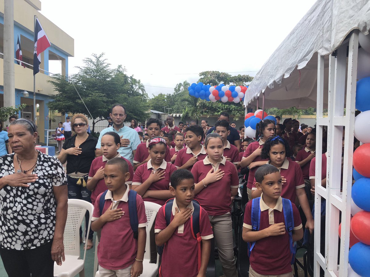 EuclidesLaVega's tweet photo. Esta mañana participamos en el acto del inicio del Año Escolar 2019-2020, en El Centro Educativo de La Comunidad de Botija, con El Lema: FAMILIA, ESCUELA Y COMUNIDAD COMPROMETIDAS CON LA CALIDAD EDUCATIVA. https://t.co/uGBCPWPwIN