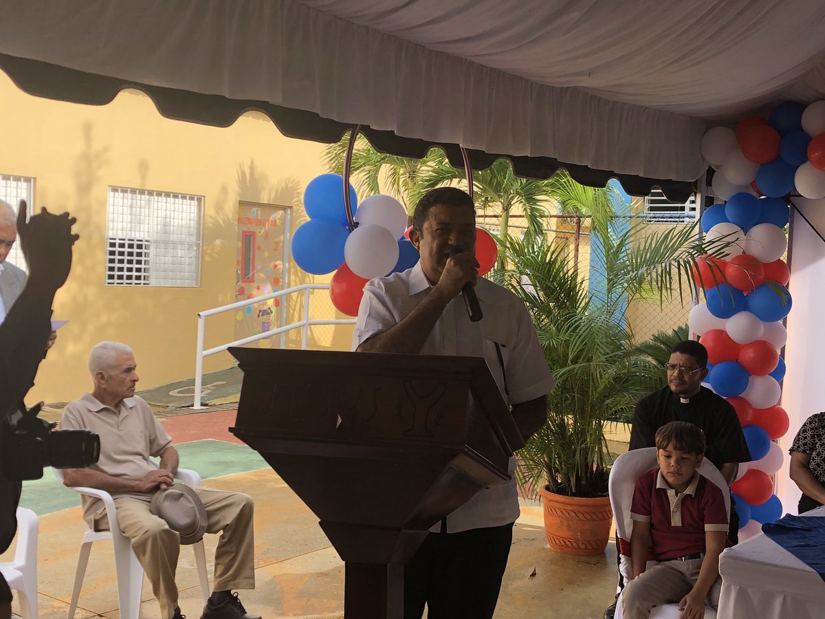 EuclidesLaVega's tweet photo. Esta mañana participamos en el acto del inicio del Año Escolar 2019-2020, en El Centro Educativo de La Comunidad de Botija, con El Lema: FAMILIA, ESCUELA Y COMUNIDAD COMPROMETIDAS CON LA CALIDAD EDUCATIVA. https://t.co/uGBCPWPwIN
