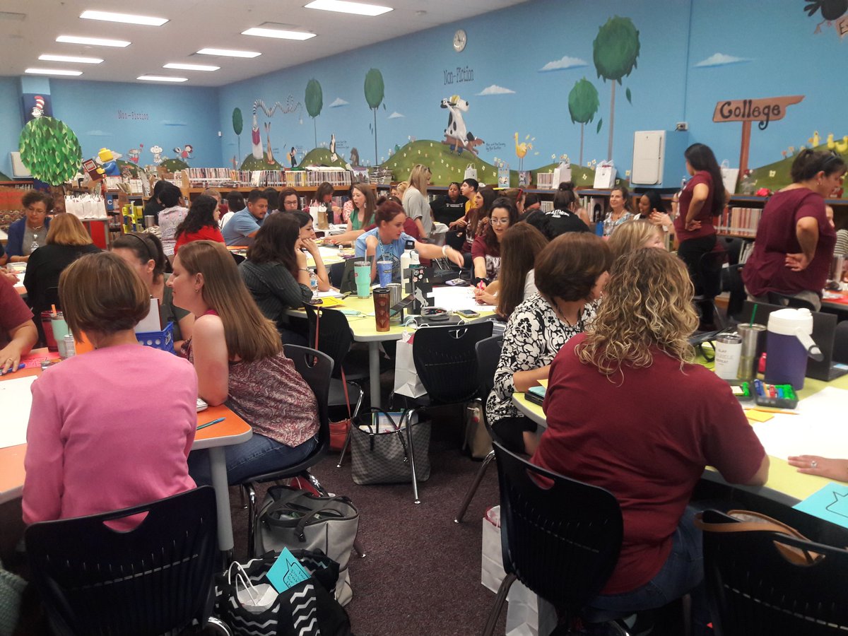 LzMaggio's tweet photo. #belegendary #NISDEvers Evers staff team building! https://t.co/1awtS3VDBo