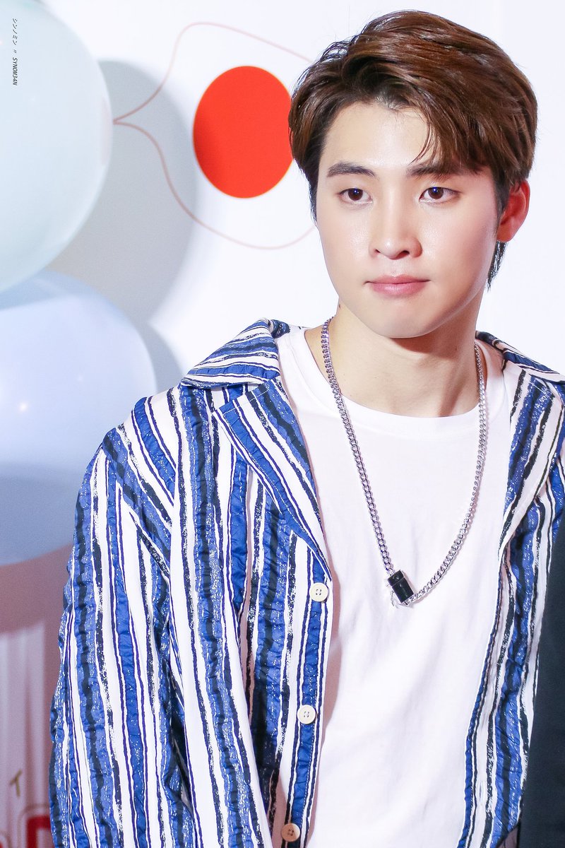SYNOM34N's tweet photo. ด้วยความที่อยากได้ลูกโป่ง นิดนึงก็เอาอ่ะ  
@m34nismind 
#MeanPhiravich 
#URAIx2wish https://t.co/i1QVhhl1uY