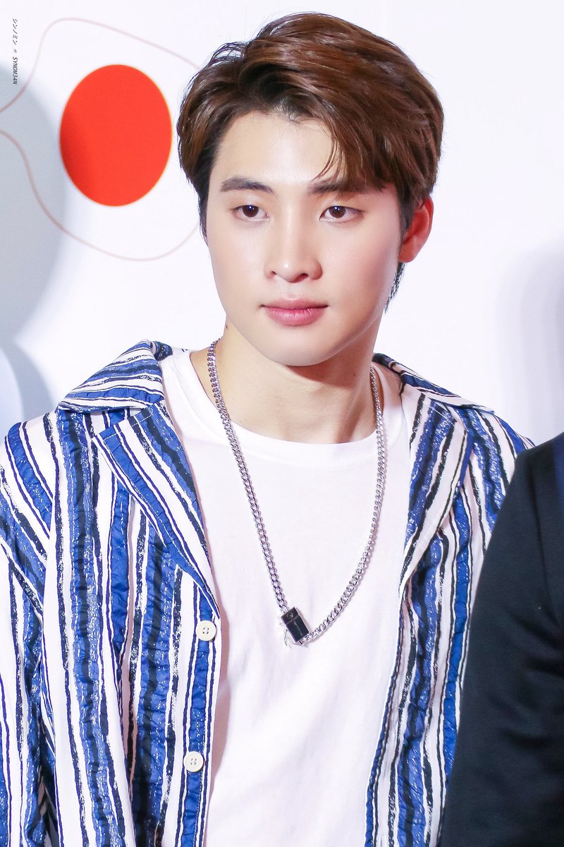 SYNOM34N's tweet photo. ด้วยความที่อยากได้ลูกโป่ง นิดนึงก็เอาอ่ะ  
@m34nismind 
#MeanPhiravich 
#URAIx2wish https://t.co/i1QVhhl1uY