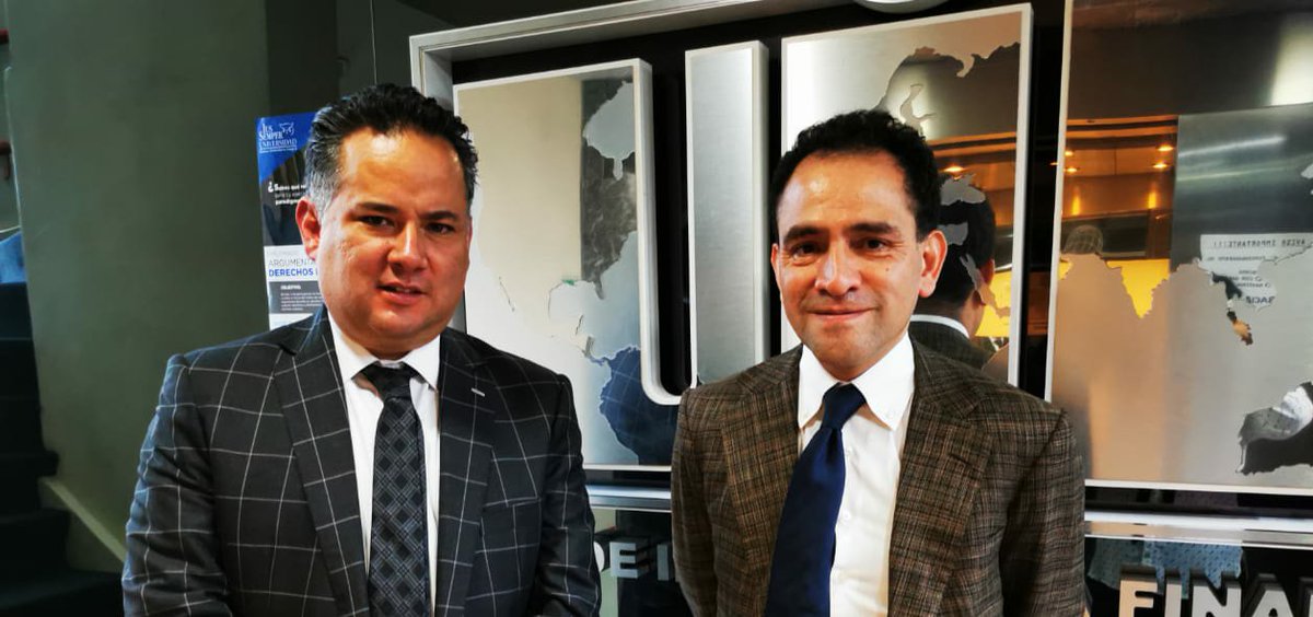 SNietoCastillo's tweet photo. El Secretario de Hacienda @ArturoHerrera_G visitó la #UIF Mx. Revisó personalmente los proyectos institucionales y los casos relevantes. Cero tolerancia a la corrupción y la impunidad. https://t.co/D9QFeZd12d