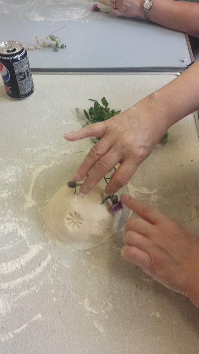 Nowhere to go on holidays? Looking for company of other friendly women? Fancy practising mindfullness and making crafts? Why not come to Women Mindful Crafts circle at Story House on Wednesday 21st at 2-4pm. We are in the KITCHEN AREA. book here
storyhouse.com/event/womens-m…