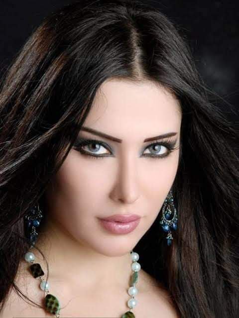 arijex1's tweet photo. أكثر النساء جاذبية 

هن كثيرات الإبتسامة متوسطات الدلع 😂

شديدات الغيرة متقلبات المزاج😍

            حساسات وعصبيات❤

                                           ❤   arij ❤   💕 https://t.co/QIYlwH81rg