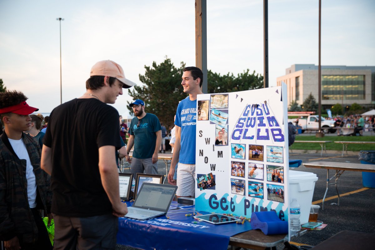 GVSUStudentLife's tweet photo. ⚓️ Campus Life Night #GVCLN
📆 Sunday 8/25 from 6-8 p.m. 
📍 Parking Lot H 
😍 See you there!
🔗 https://t.co/4EgVigmplz https://t.co/M78MhnJWd3
