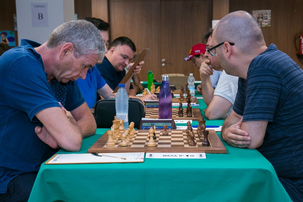 AjMislata's tweet photo. Hoy, La Fàbrica de #Mislata se convierte en el epicentro del mundo del #ajedrez. Comienza la LIII Edición del prestigioso Torneo de Ajedrez "Villa de Mislata" ♟ Los mejores ajedrecistas🏅 de la Comunidad Valenciana enfrentarán blancas contra negras durante toda esta semana. https://t.co/8oLBn8H9ST