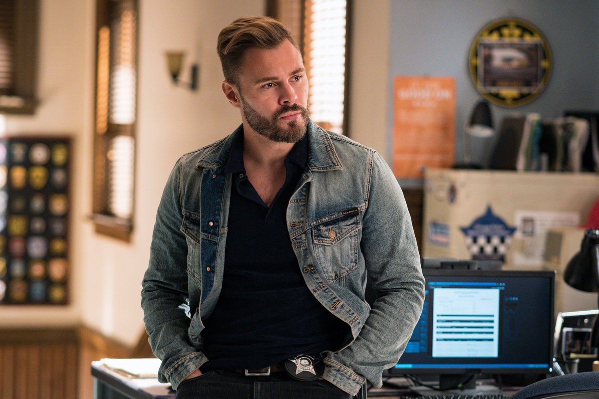 Patrick Flueger Capitán América. 