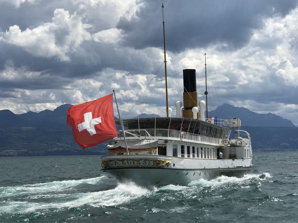 Alain_Thebault's tweet photo. De la Baie de San Francisco 🇺🇸 puis Hawaii 🌴, au Léman🇨🇭🚀 Merci à @bilanmagazine pour ce ”portrait” à paraître mercredi en Suisse 🌏 https://t.co/qwofbZGqaC