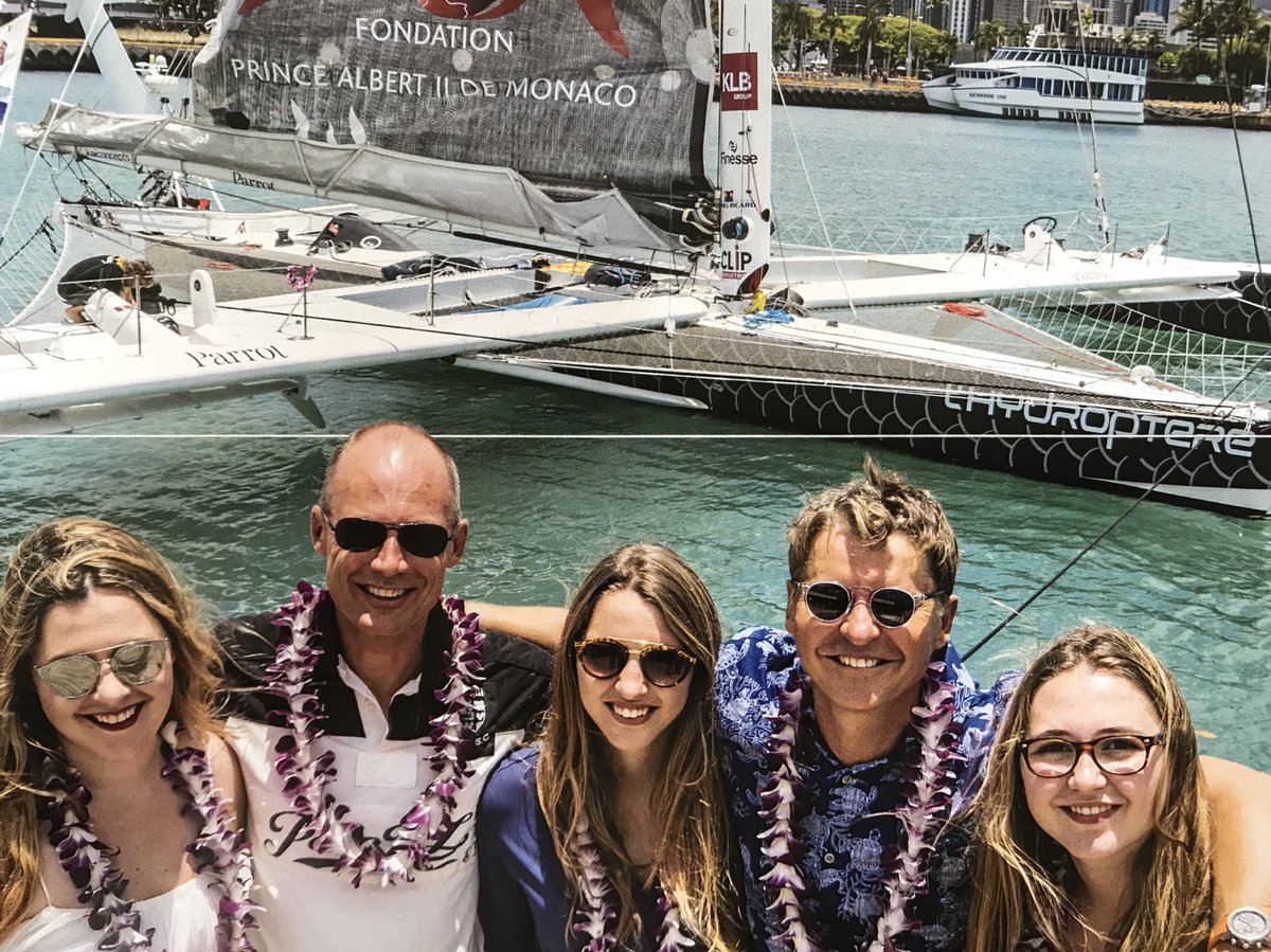 Alain_Thebault's tweet photo. De la Baie de San Francisco 🇺🇸 puis Hawaii 🌴, au Léman🇨🇭🚀 Merci à @bilanmagazine pour ce ”portrait” à paraître mercredi en Suisse 🌏 https://t.co/qwofbZGqaC