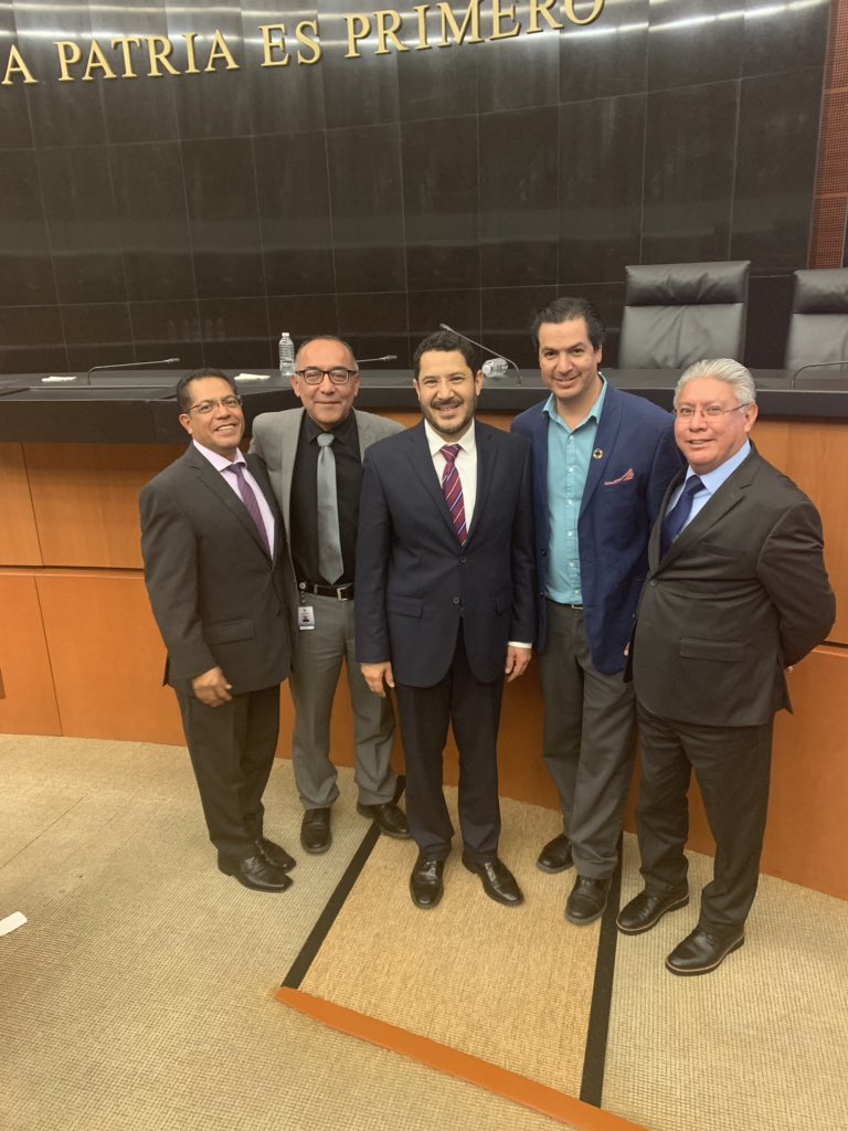 goccelli's tweet photo. Con el Presidente de la Cámara de Senadores @martibatres , el cual este año en su mandato fue un gran aliado del Centro de Capacitación y Formación Permanente para la Capacitación de los Servidores Públicos de esta Cámara @senadomexicano @delfosrios https://t.co/AG5kK3vFf9