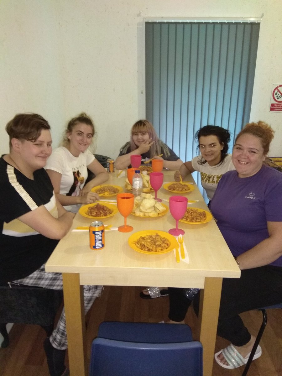 RachelYsortit's tweet photo. Reminiscing about the weekend when I was chilling up at Carbeth with the Young Adult Carers group 😢 love spending time up at the Hut! 
Great company, great memories 😍 @AllisonYSortIt @ysortit @GillianYsortit @JayYSortit1 @ycalanysortit1 https://t.co/nzxIpHQz62