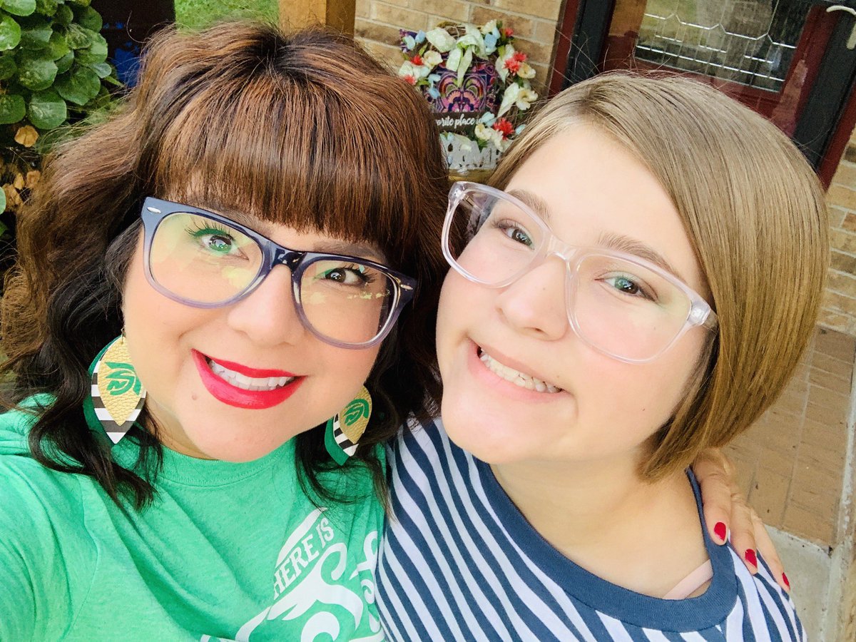 Gina_TechEDU's tweet image. 7th grade here we come! 21st year in CFB for this momma! #cfbfirstday @CFBISD
