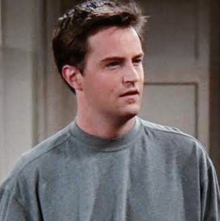 Hoje é aniversário do matthew perry, nosso eterno chandler bing.
happy bday, matthew! 