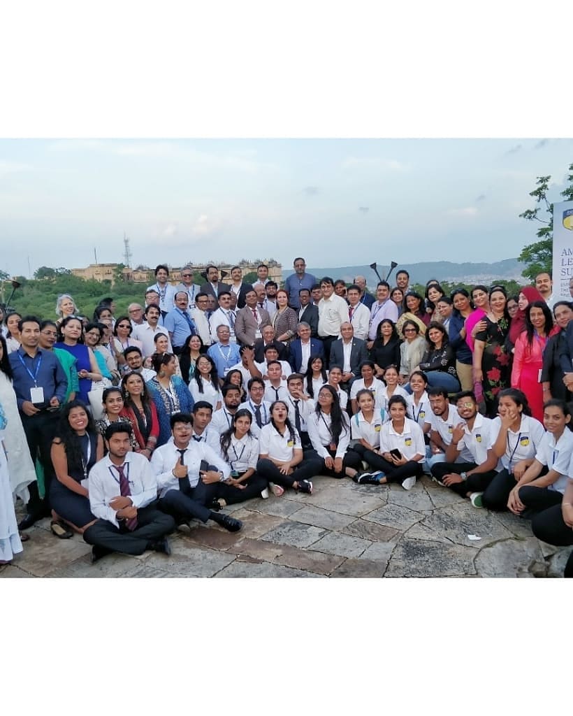 Future50Schools's tweet photo. Heritage Hopping with school leaders! Our School Leaders are surely having an amazing time! All smiles ahead of an eventful evening. 

#Day1 #ASLS2019 #FFS2019 #IAmFuture50 #AmitySchoolLeadershipSummit #Future50LeadersShapingSuccess #Future50Leaders #Leaders #LeadershipSummit https://t.co/LN9aDmG9Ih