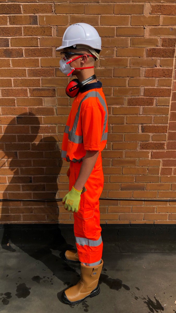 supplies_ltd's tweet photo. Keep yourselves seen and more importantly safe!⚠️👷‍♂️👷‍♀️
Our PPE range offers you comfort, visibility and protection at a competitive price.
Here we have a few examples of what we have available to purchase. https://t.co/w4wKcM8l6Q