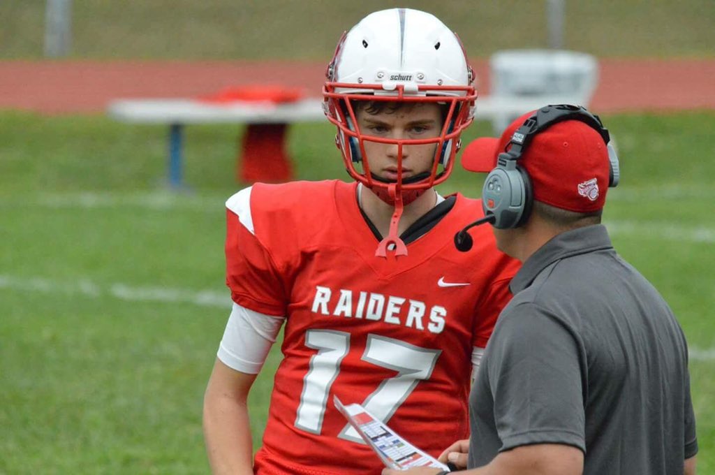 Davebaylissjr's tweet photo. Football for us is year round! Officially day 1 of the last Red Hook HS season. 10 years of football went so fast. 🤞to extend into college ball! 🏈 let’s go get them boys! A season to remember!  #17QB🏆🏆@Dylan_MB24 @srick17 @CoachGerbino @CoachFaggiano @Coach_Mul @CoachSydeski https://t.co/ttqmrJwnS5