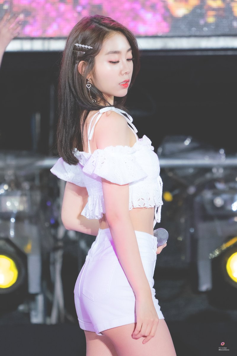 Bamdollbbang's tweet photo. 190817 제7회 포항 KIMA WEEK 2019 지수

#서지수 #지수 #Lovelyz #러블리즈
#러블리즈서지수 #lovelyz서지수
#러블리즈지수 #lovelyz지수 

@woollim_ent
@Official_LVLZ
@OfficialLVLZ_JP

More pic &amp; HQ : https://t.co/G7YkzBT9a2 https://t.co/lDJVRVd11E