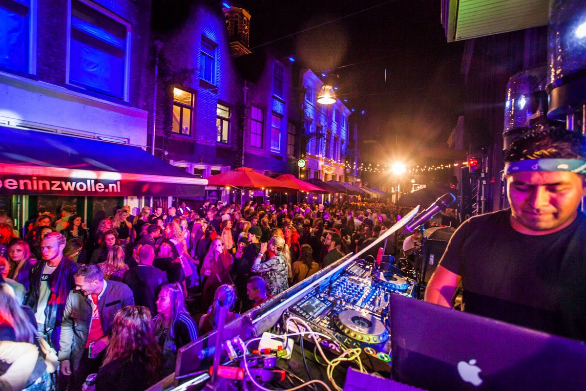 Straatfestival 2019 #Zwolle was weer super geslaagd! BEDANKT en tot volgend jaar! #Straatfestival2019 #HandenVoorBier #VoorstraatZwolle #schaamteloosdansen <a href="/VliegendePaard/">Het Vliegende Paard</a> #Shotto #Kuiperij <a href="/cafebloopers/">Café Bloopers</a> #Bruut <a href="/CRobbedoes/">Café Robbedoes</a> <a href="/BPMMEF/">BPM MEF</a> @BPMBookings <a href="/djopjefeest/">djopjefeest.nl</a>