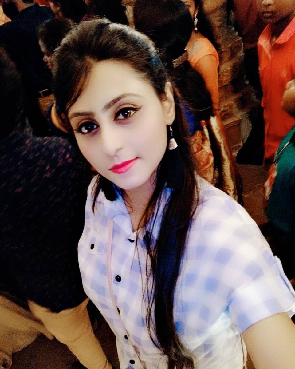 MariaChakrabor1's tweet photo. #Day_night #selfie #wandering. #shopping. https://t.co/3ASygLojx0