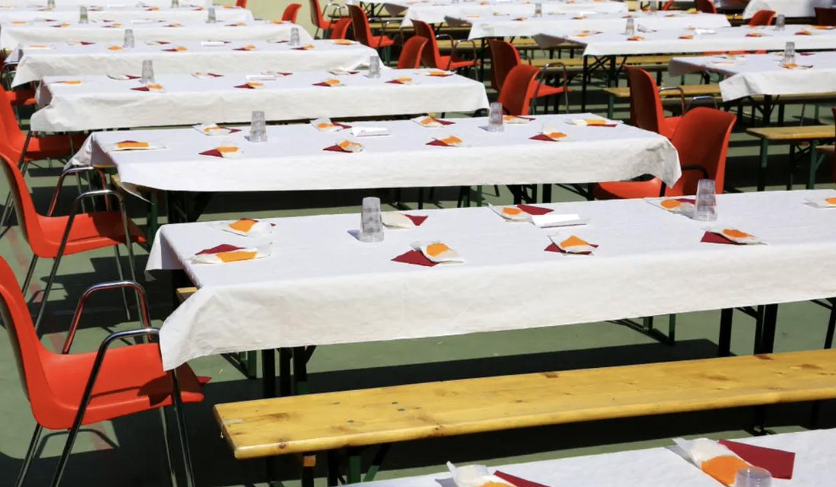 Got a wedding coming up soon, but no idea where to start with planning your rehearsal dinner? Our 11-step checklist has you covered. Click here ➡️ bit.ly/2HfXyBV