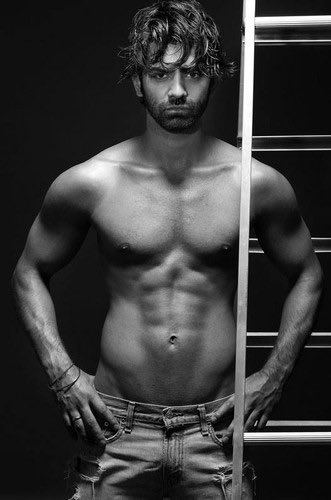 Barun_Arabic's tweet photo. Vote for Barun Sobti in all three links ⬇️ 

▶Top Ten Greatest ...Actors

 https://t.co/GpLYBVFfRi 

 ▶Top Ten Actors In India 

https://t.co/E3je0vB2Cr

▶Top 10 Sexiest Men In the World

https://t.co/1yFzUlti7g
#BarunSobti @BarunSobtiSays https://t.co/whPEkvXXub