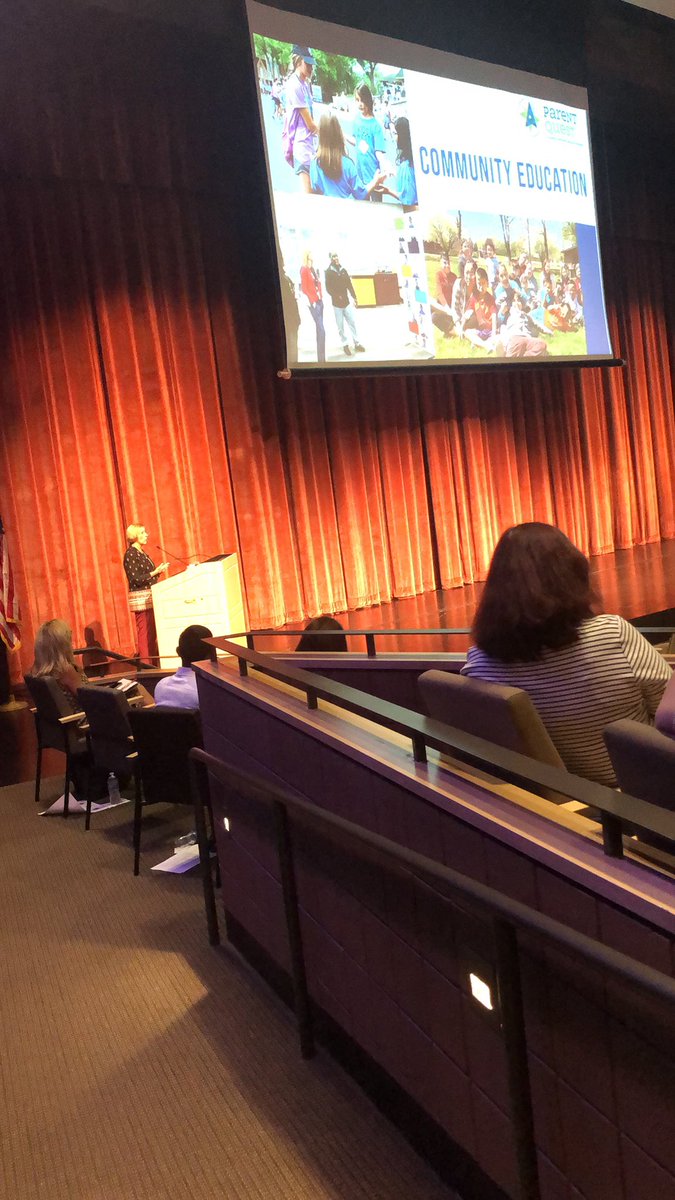 MsHHwdmcs's tweet photo. Excited to kick off the 2019-2020 school year here in West Des Moines! #wearewdmcs #rolltigers https://t.co/s2hmUYU63b