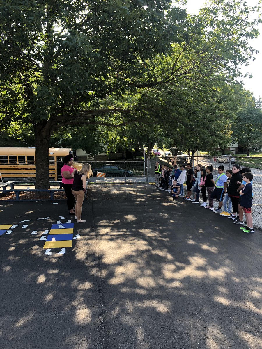 #edisonpbis <a href="/Edison_Eagles/">Edison Elementary</a>  #sjsdproud Eagles soaring today while we develop a culture of high expectations.