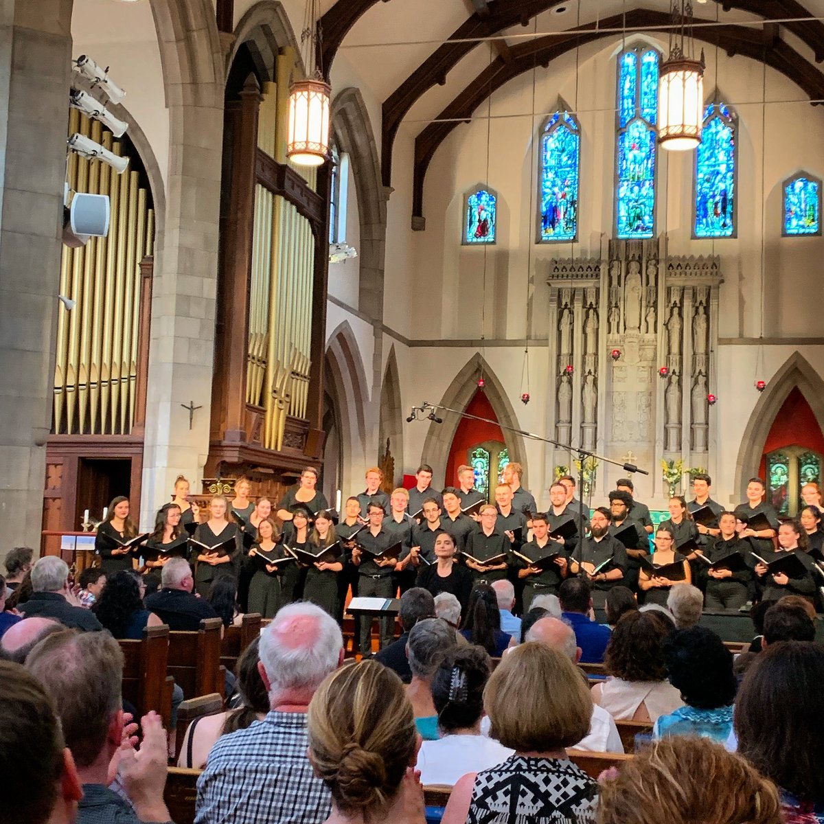 ExultateChamber's tweet photo. Congratulations to the 2019 Ontario Youth Choir and a special shoutout to two Exultate members: Valeska Cabrera (OYC Apprentice Conductor and Exultate alto) and Nathan Gritter (tenor)! Bravo! @ChoirsOntario
#choir #choralmusic #choirmusic #exultate #choral https://t.co/MiLY2monI4