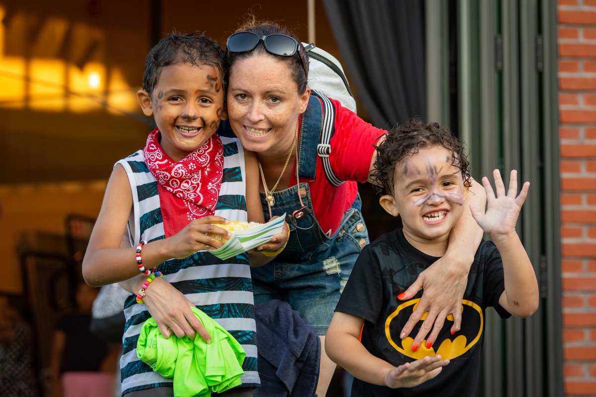 WestEndHouseBGC's tweet photo. This past Friday we celebrated the 5th Annual Biggest Fun Ever, a community-wide block party celebrating the life & memory of WEH alumna & staff member Dawnn Jaffier! Thank you Mayor @marty_walsh & all of our WEH family! Photos courtesy of @RapidCatalyst #BFE2k19 #DawnnforPeace https://t.co/x5DNwvTAo4