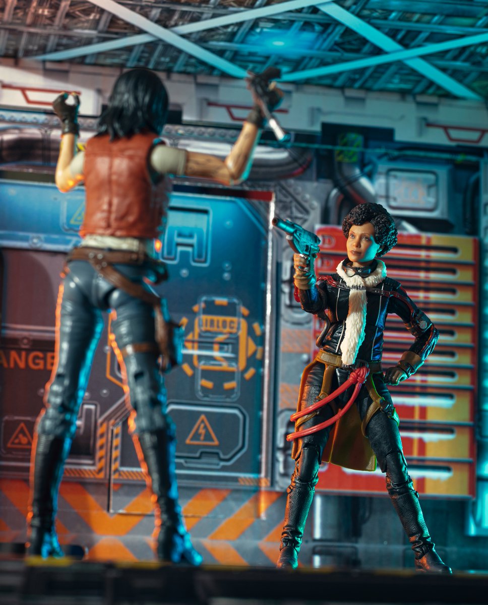 ShootingtheG's tweet photo. Hold it
https://t.co/fGJYo2ImmQ
#toyphotography #starwars #hasbro #theblackseries #readysetz #draphra #doctoraphra #val #solo https://t.co/werDwRsds4