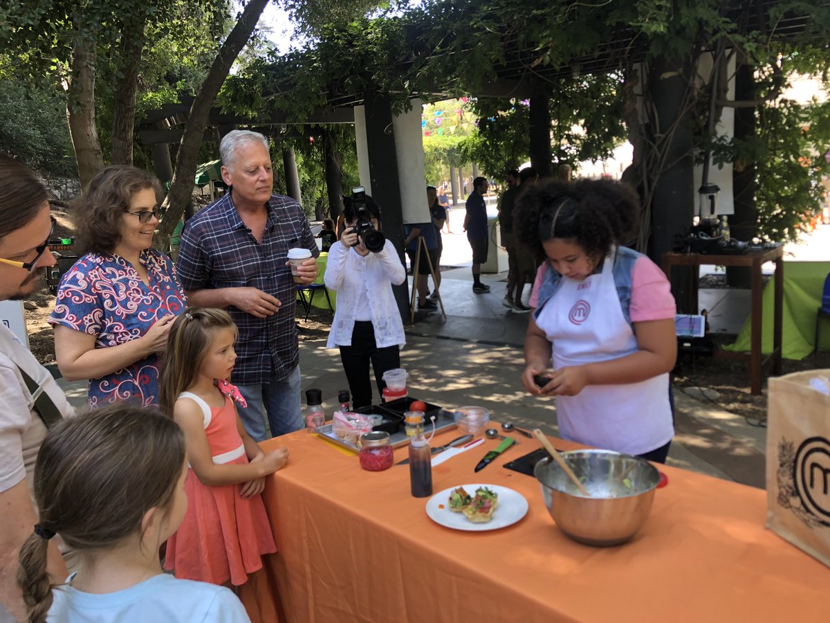 JuniorChefEmily's tweet photo. I had such an amazing time at @KidsFoodFestFun thank you so much for inviting me❤️❤️😊😊❤️it was so cool to do a cooking demo showcasing my avocado bites at the #kidsspacemuseum
@KidspaceMuseum ——————————————
#mastercheffamily #mcjs6 #Happydance @MasterChefJrFOX #MasterChefJr https://t.co/oFRfQMQ3OF