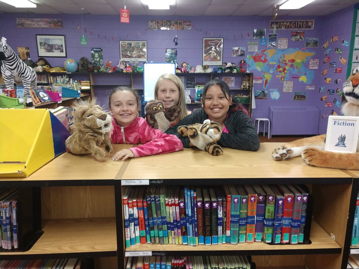 crs_library's tweet photo. Library time at CRS! #ashlandproud #kylchat #ekasl #kasl #charlesrusselltribe https://t.co/8OrxaivYul
