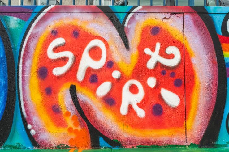Had a brilliant few days working with <a href="/pioneersproject/">Pioneers Project</a> and local young people to transform a wall in the #Plymouth Foxfield Estate #sprayart #youth #youngpeople #graffiti with thanks to Scott Jenkin for the photos