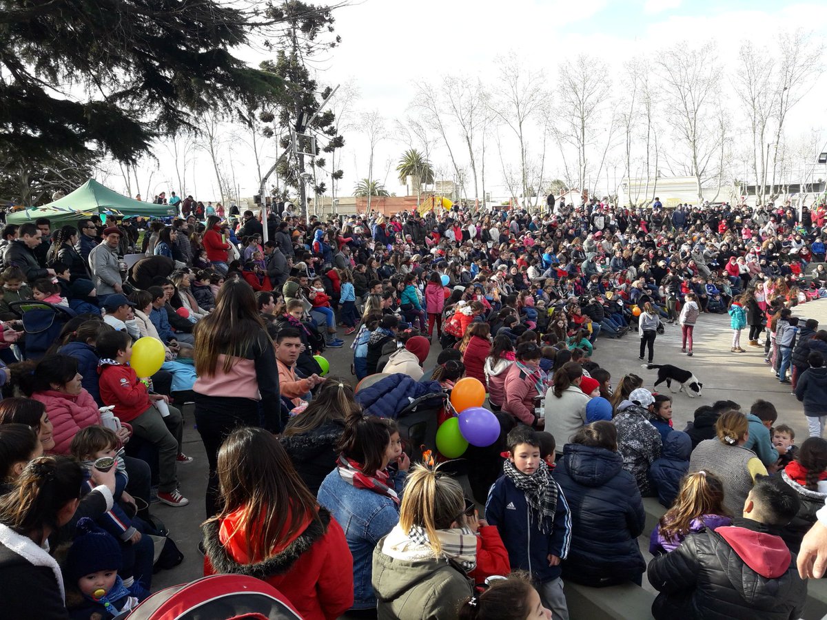 AdriChiclana's tweet photo. Dia del Niño en Rauch. Juntos celebramos a nuestra infancia con el compromiso de hacer cada día un poquito más para que sus derechos sean plenamente respetados https://t.co/u3OiOk8QhV