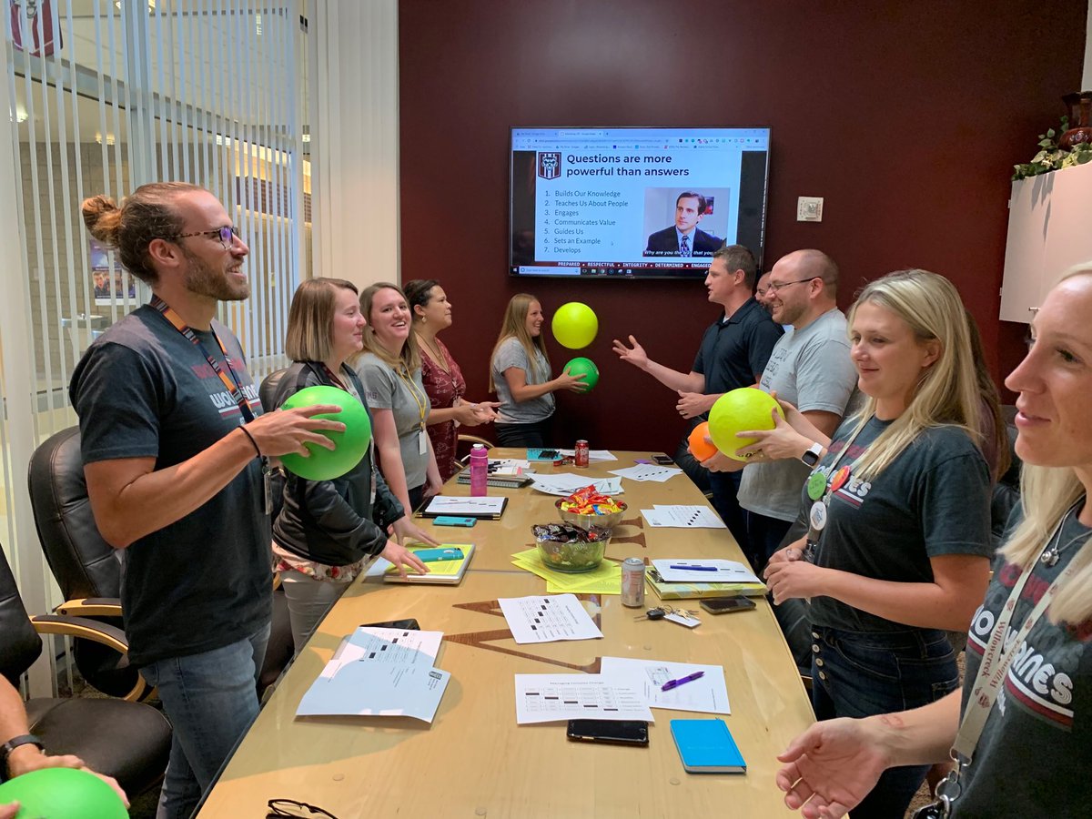 kennyassmus's tweet image. I led a mentor training session today. The art is asking questions was a focus of today’s training. Fun little game we used to help train our mentor teachers. #mentors ⁦@WolverinesofWMS⁩ #alpineschools #ASDshine