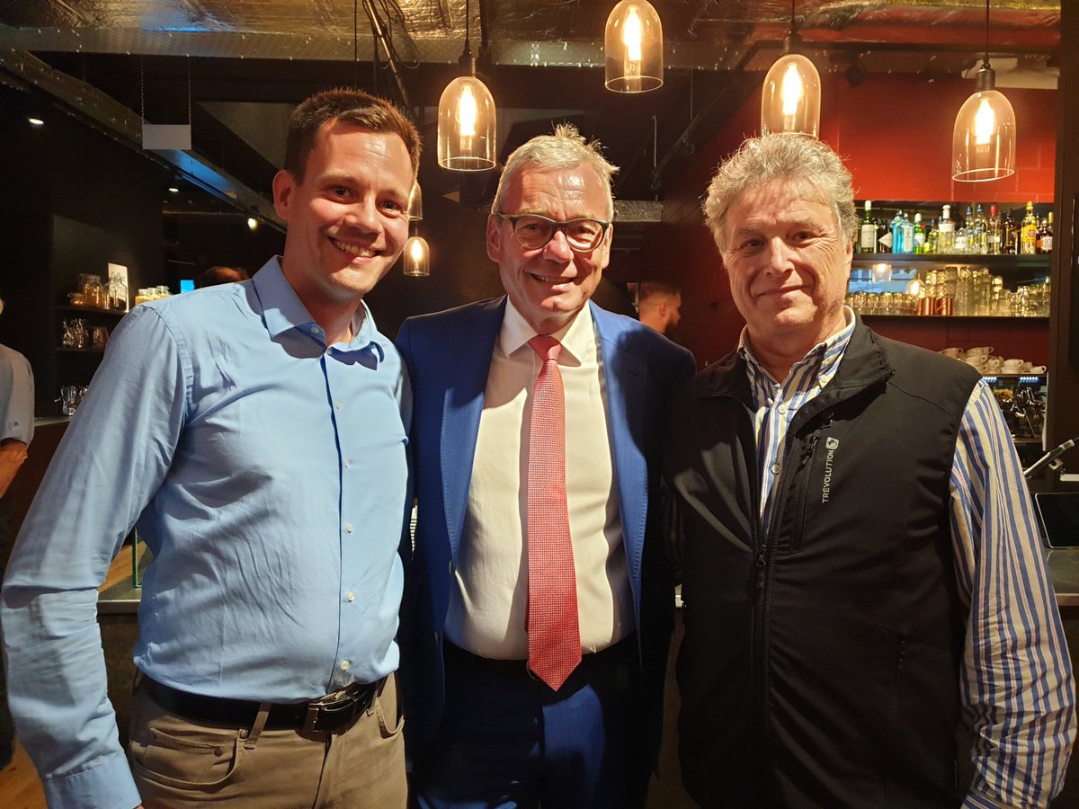 RaffaelKellner's tweet photo. @RuediNoser @fdp_zh #Oberengstringen unterstützt Dich gern, @RuediNoser - mit Freude und Überzeugung für ein starkes #Zürich! https://t.co/hxNilJQjq6