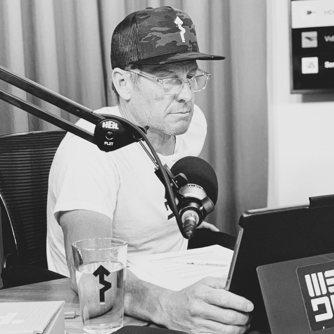 wedusport's tweet photo. Let’s talk about the legendary 1989 Iron War. Today on #TheMove @lancearmstrong will get the inside scoop from 2 legends @MarkAllenGrip &amp; @davescott6x on one of the best @IRONMANtri battles in history: The Man and The Grip, The Grip and the Man. https://t.co/7h98EA1nFa