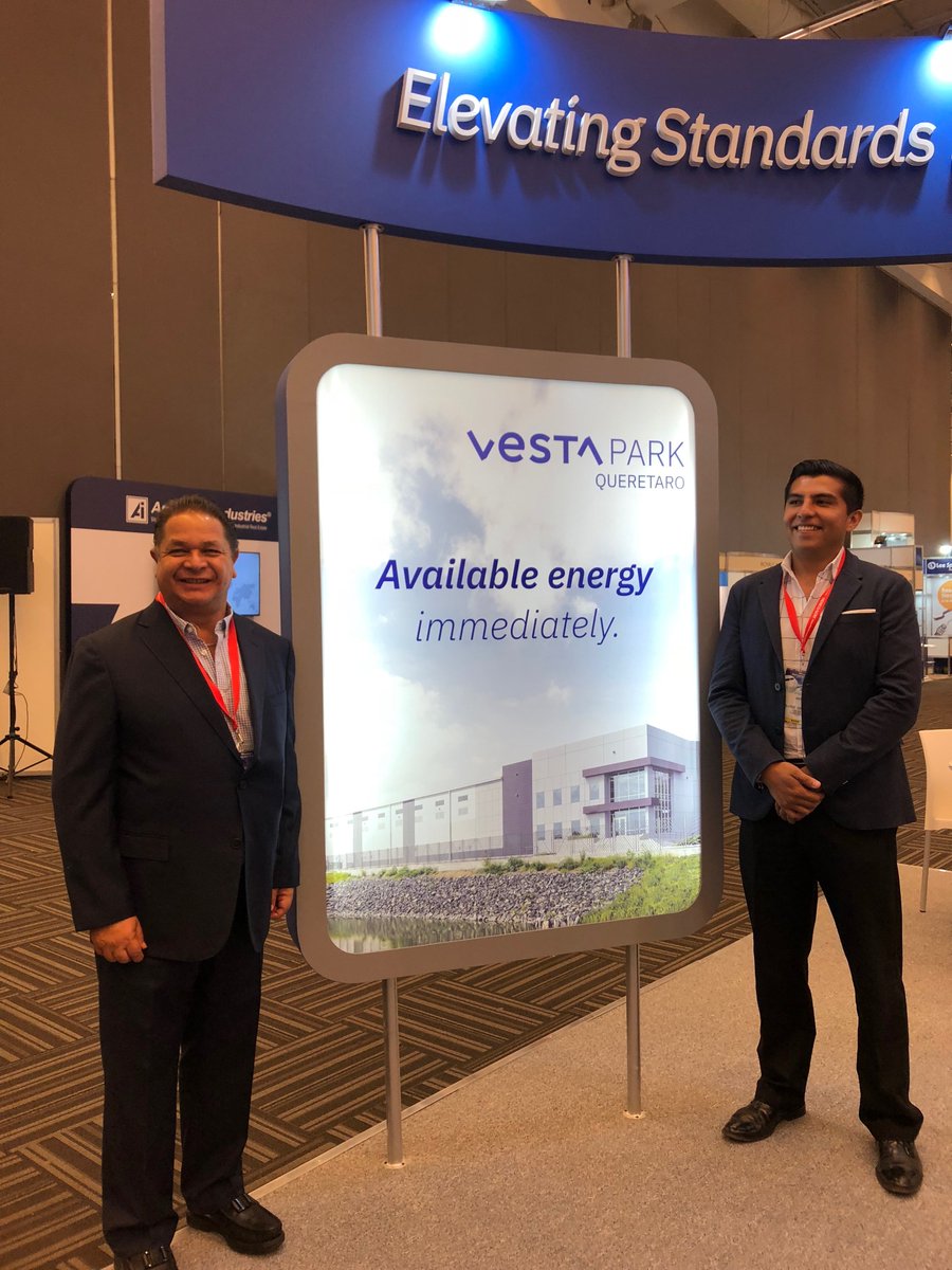 oficialVesta's tweet photo. Participamos en el evento aeroespacial de Mexico Now, como todos los años. Gran ocasión para hacer networking. #innovesting #innovesteam #queretaro #parqueaeroespacial https://t.co/Db91DJ2DKr