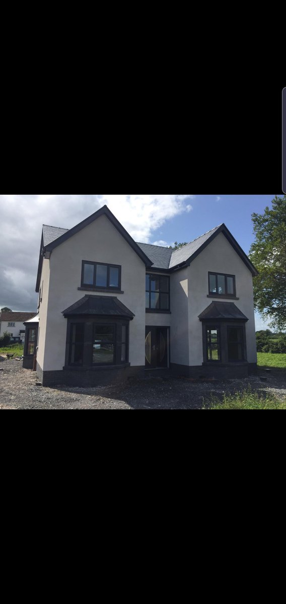 Gs6Ltd's tweet photo. Our workforce have been hard at it the past week...Scaffolding is down and render is complete. What a transformation! To arrange a viewing..please get in touch. #gs6 #Llanarthne #themulberrygrove #executivehomes #countryside https://t.co/6bpzkth4fq