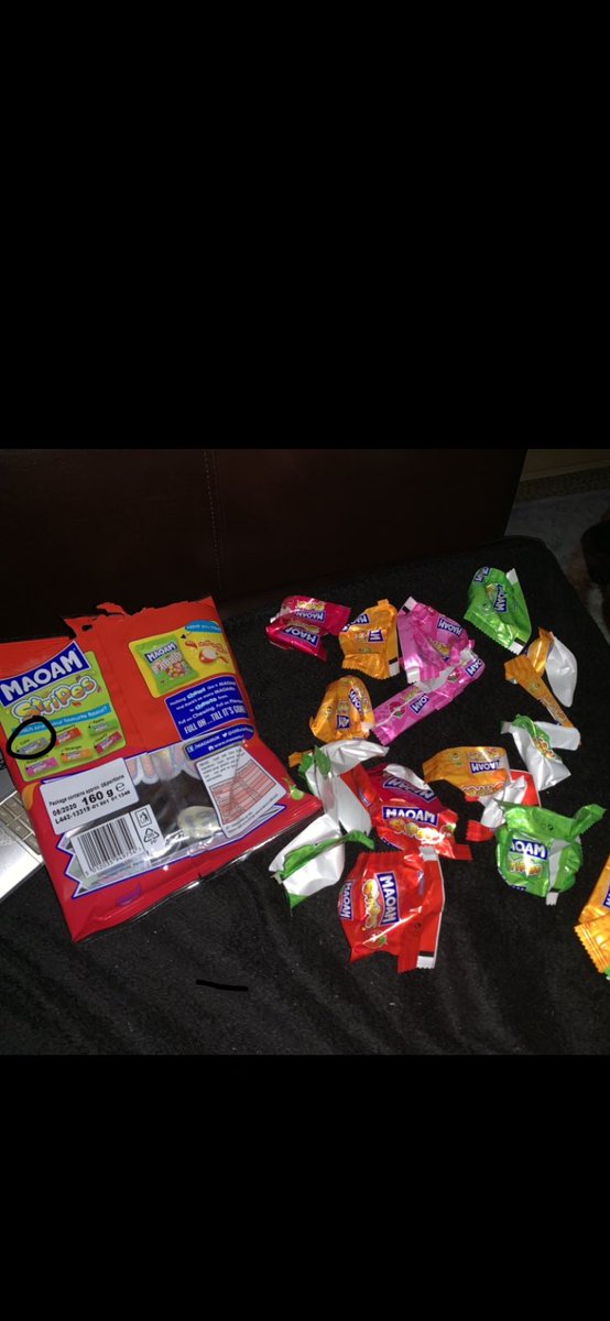 DeanNewman19's tweet photo. @OfficialHARIBO @OfficialMAOAM not a single cola flavour one in the pack! Normally they are the least with 1 or 2 but this takes the mick! #nocola #haribo #maoam #cheated!!! #nothappy https://t.co/icdXdFufYE