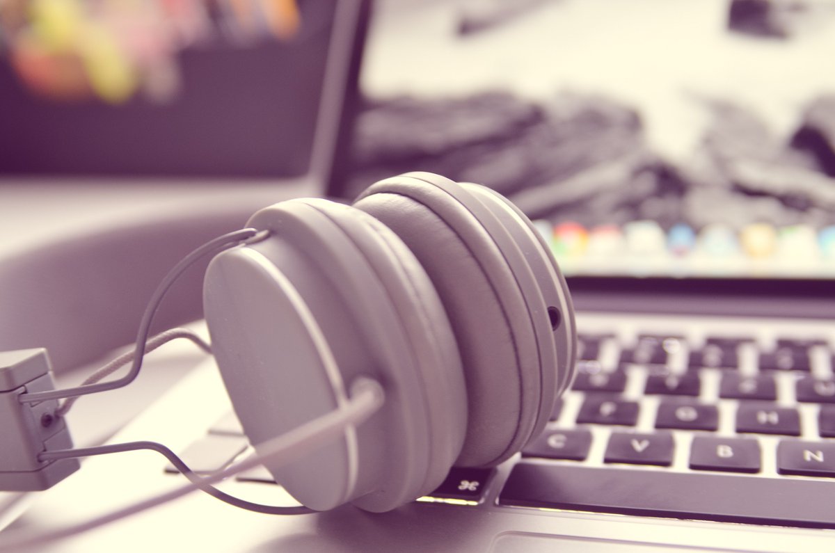 coll_media_net's tweet photo. Here’s a post on five sites every music writer should be using regularly. Are you? 

Read it here: https://t.co/5E9rbXIGRE

@discogs @allmusic @whosampled @chartmastersorg @setlistfm https://t.co/ja4T0ruE5a