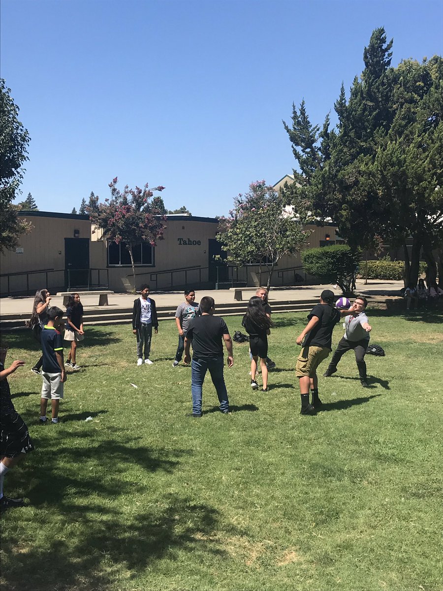 Lunch on the quad...Mr. Patterson, one of our new teachers, even got in on a game of volleyball. #Great2bwusd #OtterPride