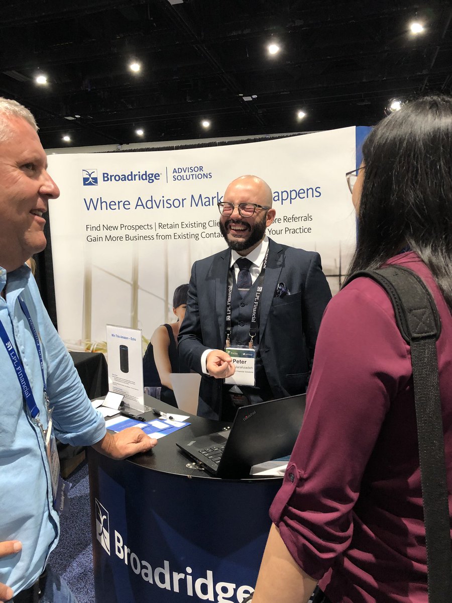 BroadridgeAS's tweet photo. Laughs and sales demonstrations go hand in hand at Broadridge. #LPLFocus #AdvisorMarketing #NavigatingToNext https://t.co/YkLK9TmiQZ
