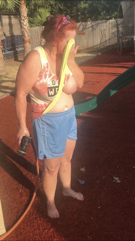 tart409's tweet photo. #hotinTexas #36DDD #outsidetits #flashingtits #flashingtitsoutside #naturaltits #realtits #milf #redheadtits #toplessoutside #bigboobs #tits #boobs #flashing #sexywife #hugeboobs #outsideboobs #sexy #naturalboobs #sunnytits #flashingboobs #hugetits #hotboob #hottit #nobra #boob https://t.co/p1E8QbAGMj