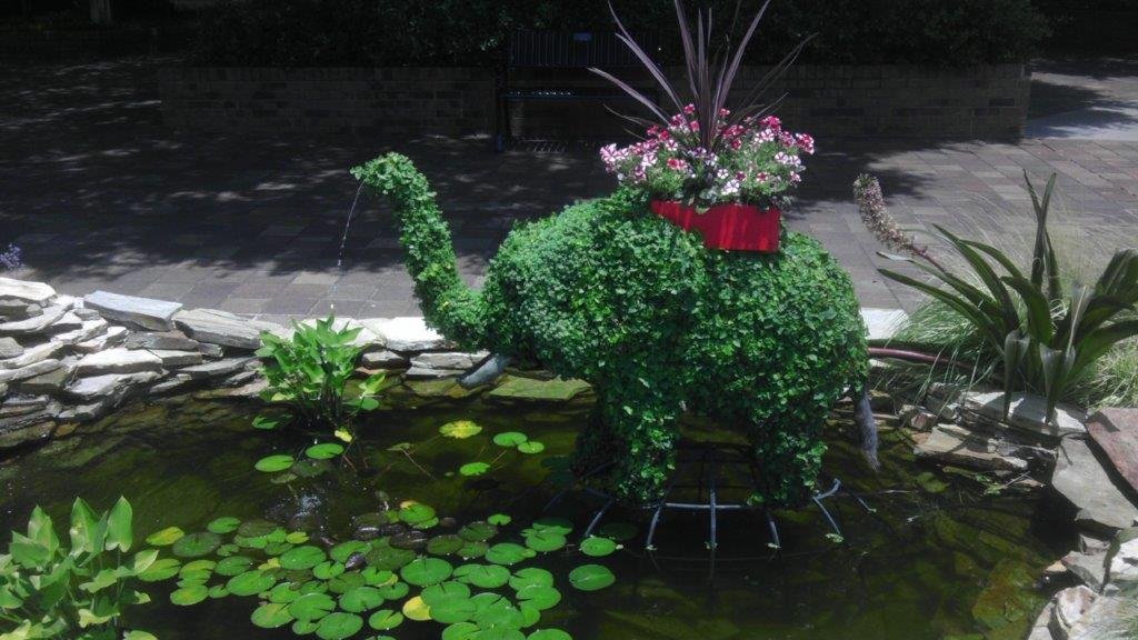 day_yard's tweet photo. It's Your Yard, Have Fun With It! Take A Look At These Designs That Will Brighten Anyone's Day! https://t.co/KCYP9UEEpn #Landscape #Unique #Garden https://t.co/Qz4MLsVlXx