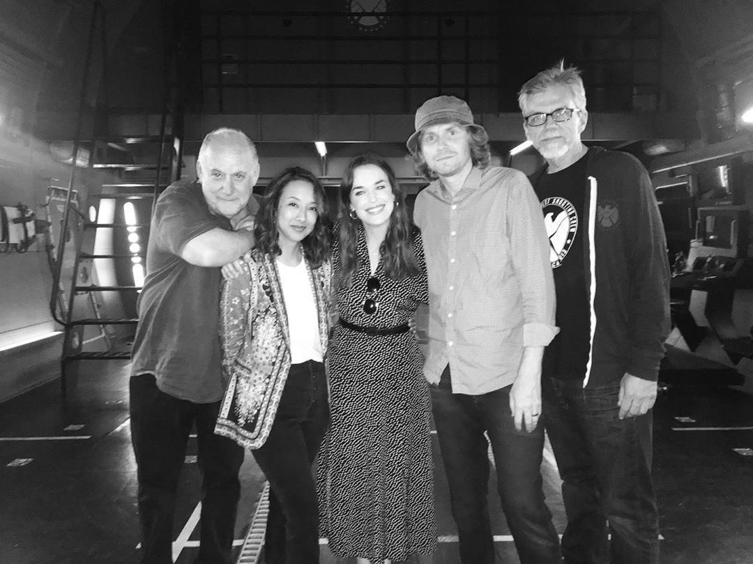 HenstridgeNews's tweet photo. 📷 | lil_henstridge via Instagram: “Best Bosses in the Galaxy 🖤
#JephLoeb @motancharoen @misterkarate #JeffBell
🖤 @agentsofshield” https://t.co/3Fh4NgSMOR