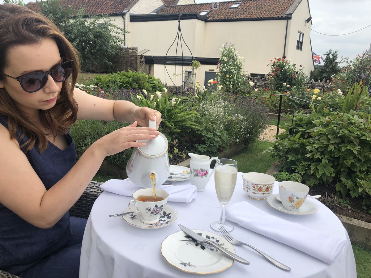 🎶 Sweet dreams are made of these... 😍

Check out my NEW blog review - Afternoon tea at 5* #Somerset country retreat, The Holcombe Inn ☕️🍰 

Find out all the deets here: katiewoosite.com/afternoon-tea-…
⠀⠀⠀⠀⠀⠀⠀⠀⠀⠀⠀⠀⠀⠀⠀⠀⠀⠀⠀⠀⠀⠀⠀
#WorldPhotographyDay #AfternoonTea