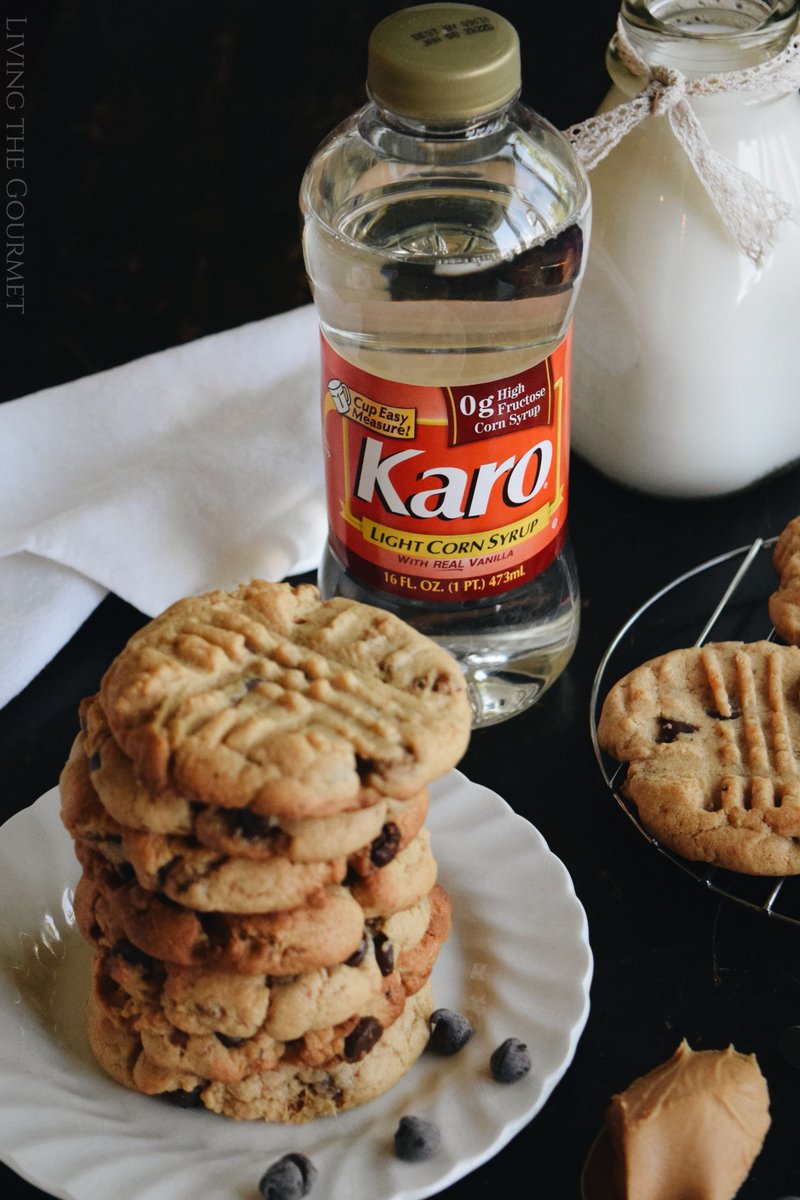 LTGfood's tweet photo. AD | Today, we’re whipping up a batch of cookies featuring one of my absolute favorite flavor pairings – peanut butter and chocolate, combined with a decadently chewy, super-moist texture ft. Karo® Corn Syrup https://t.co/Xvo06CKLrK #BakeBetterCookies #ChewyChocolateChipCookies https://t.co/6MOVns7UJj